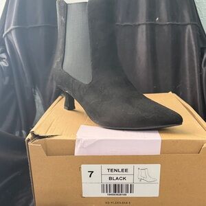 Journee Collection Tenlee Black Heeled Boots